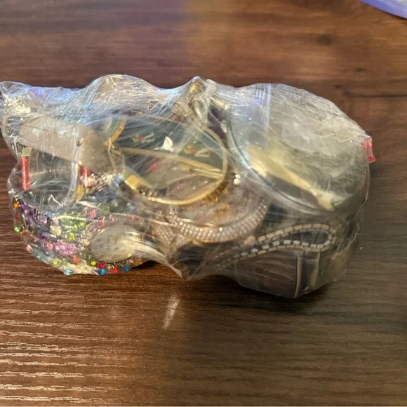 Lot of untested / broken watches and watch accessories